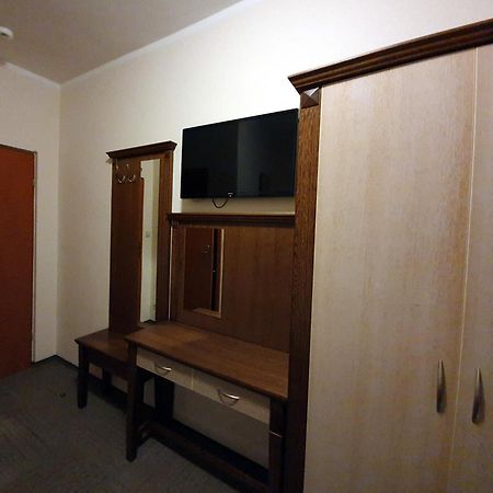 Pensjonat Lesniczowka Słubice Rum bild